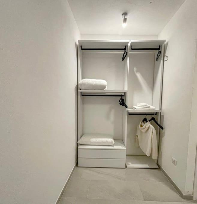 Atmosphera, Appartamento 180 M Dalla Terza Spiaggia Golfo Aranci Exterior photo